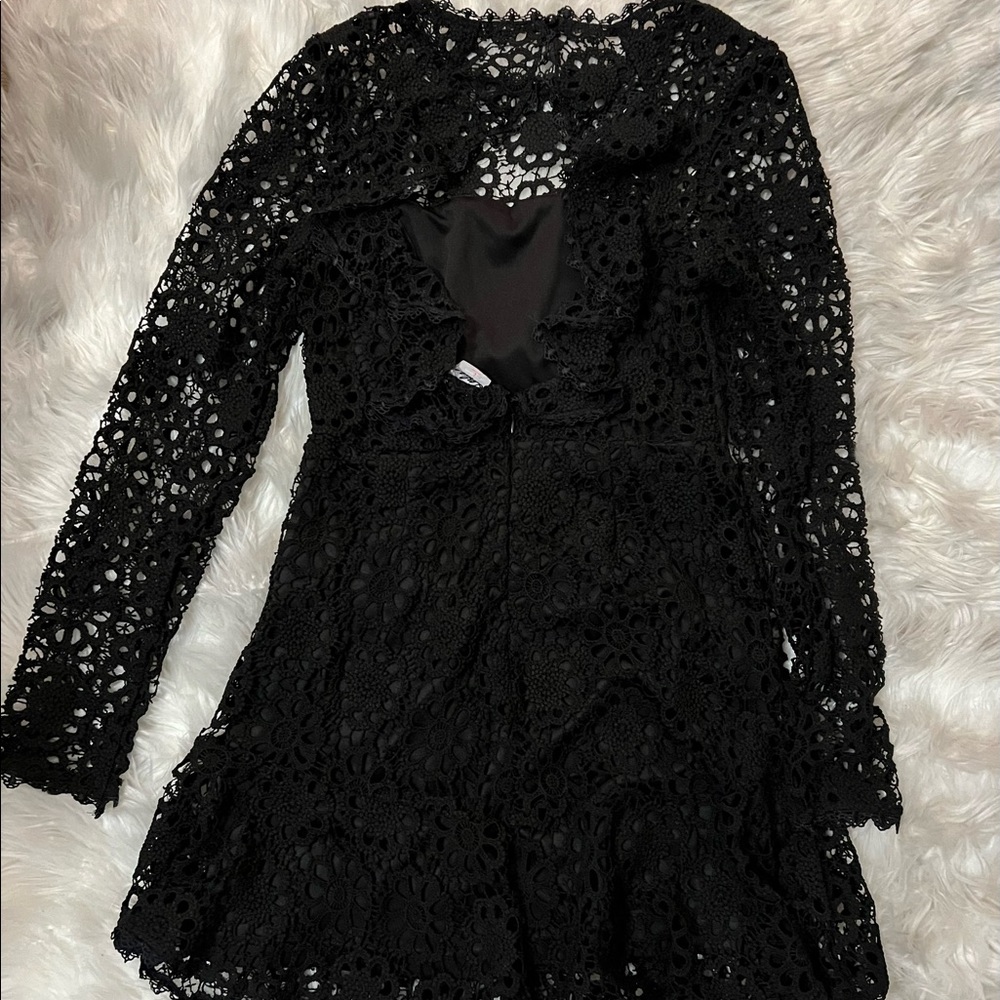 Black selfie Leslie lace dress with open back